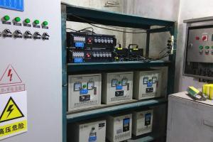 Variador de frecuencia EN600 en fuente musical